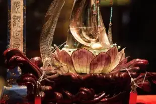 哪吒汽车生死突围：双资质保卫战打响，全球招募新掌舵人