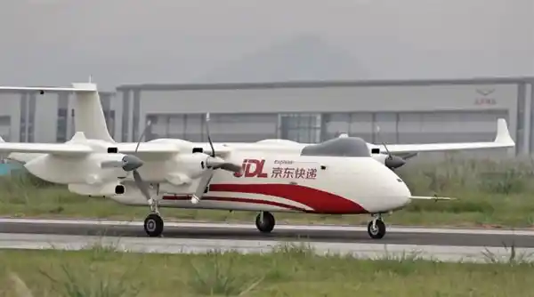 京东物流首飞成功！四川上空万吨级无人机划破天际，低空货运新时代开启