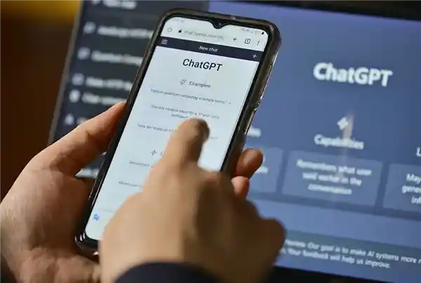 AI隐患引热议：校医误用ChatGPT研究毒药致丈夫瘫痪