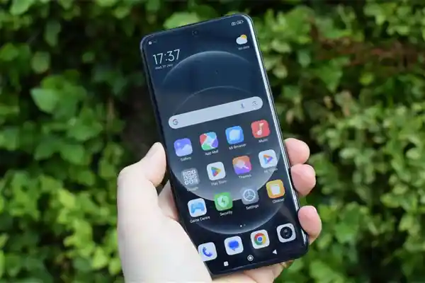 小米17 Ultra震撼登场：影像旗舰再定义，12月引爆期待