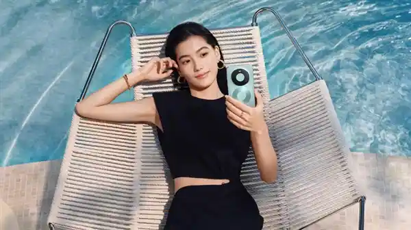 华为Mate 80系列震撼发布：双环星耀设计重塑旗舰美学