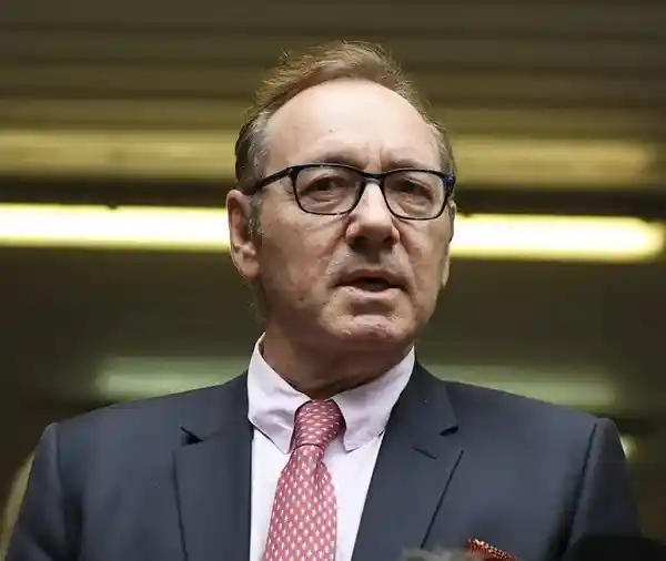 凯文·史派西再陷风波：指控再度来袭