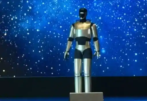 特斯拉前高管首曝人形机器人：外观更拟人，对标Optimus新突破