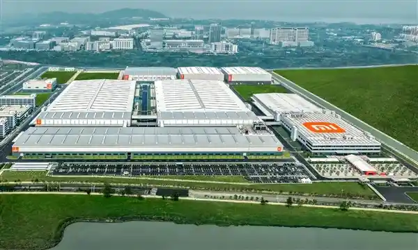 雷军：AI将重塑小米汽车工厂，检测效率飙升10倍！