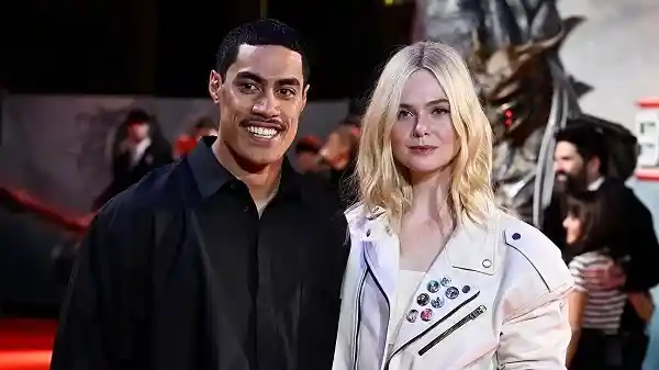 《铁血战士：杀戮之地》引爆高能开局