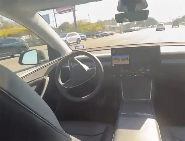 特斯拉FSD V12.5全球首测引爆AI圈！英伟达首席科学家当场破防：这已不是辅助驾驶，是认知革命