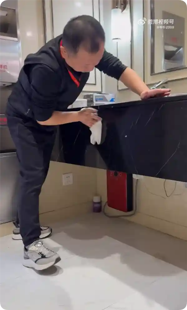 华与华CEO每周一亲扫厕所：企业最高权力竟然是清洁工？