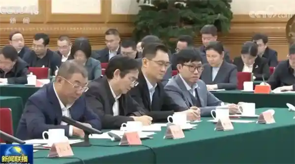 《马化腾发声：AI生态尚处萌芽期，掘金机遇已汹涌而至》