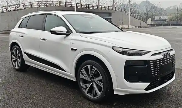 奥迪Q6 e-tron换装华为智驾，全新国产电动旗舰来袭！