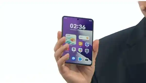 华为Pura X重磅来袭：余承东宣布12期免息购机福利，让你轻松拥有全新形态智能手机！