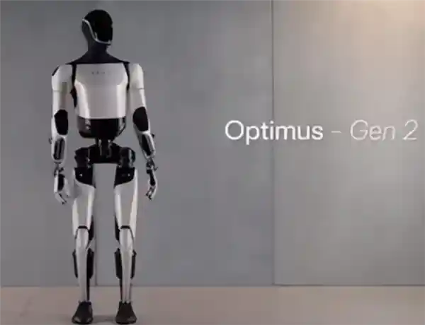 《马斯克重磅发布：Optimus机器人进入试生产阶段，规模或将扩大十倍！》