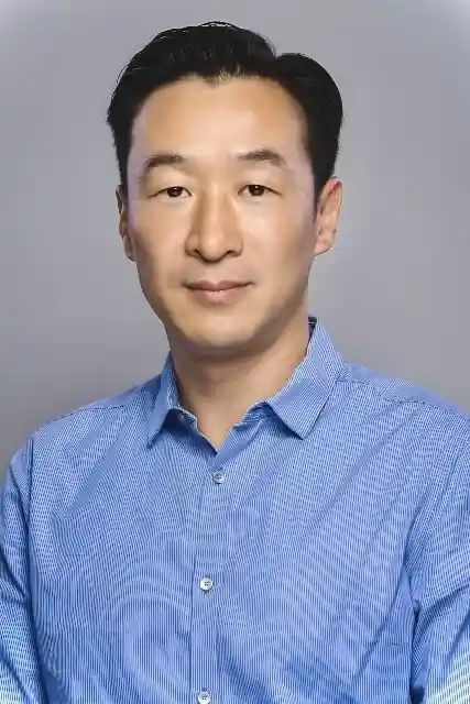 《智存未来：NVMe硬盘如何引领AI存储新纪元》