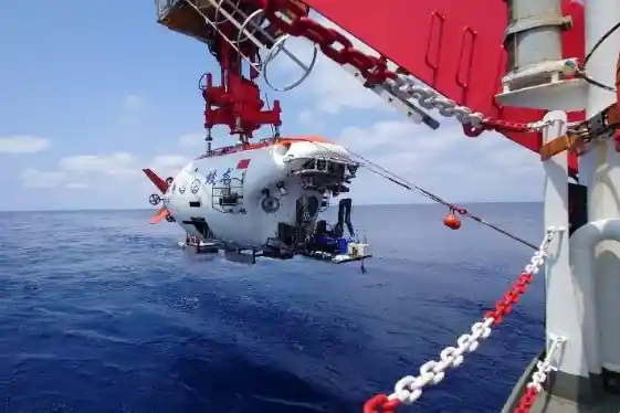 《刷新记录！蛟龙号技术升级后首秀惊艳大海》