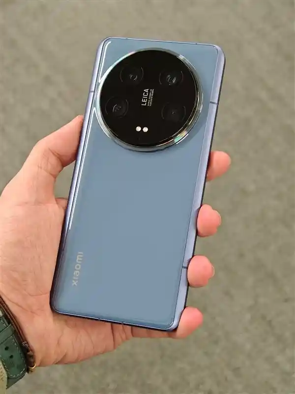 康宁推出大猩猩玻璃陶瓷：韧性革命，摩托罗拉抢先搭载！