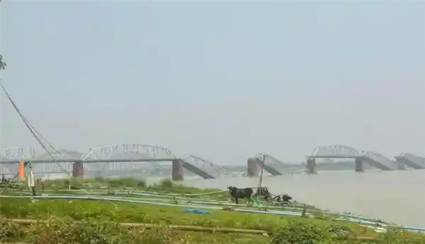 百年古桥化身‘麻花’！强震之下见证历史的震撼瞬间