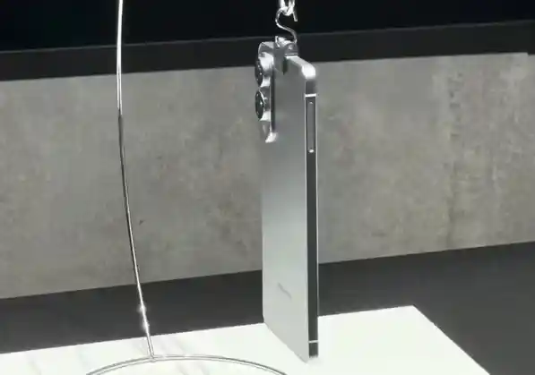 三星S25 Edge震撼登场：安卓史上最薄旗舰，价格成最大悬念！