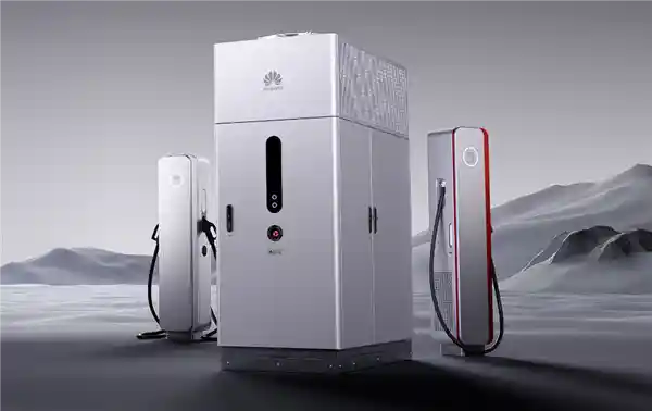 华为突破！侯金龙揭晓2025年兆瓦级充电黑科技：每分钟补电20度，重新定义能源未来