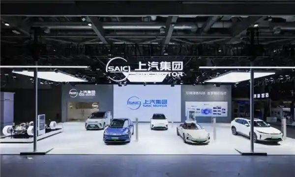 华为上汽强强联手！任正非力挺，余承东两句话引爆合作 自动生成新标题：华为+上汽，任正非背书，余承东金句揭秘合作内幕