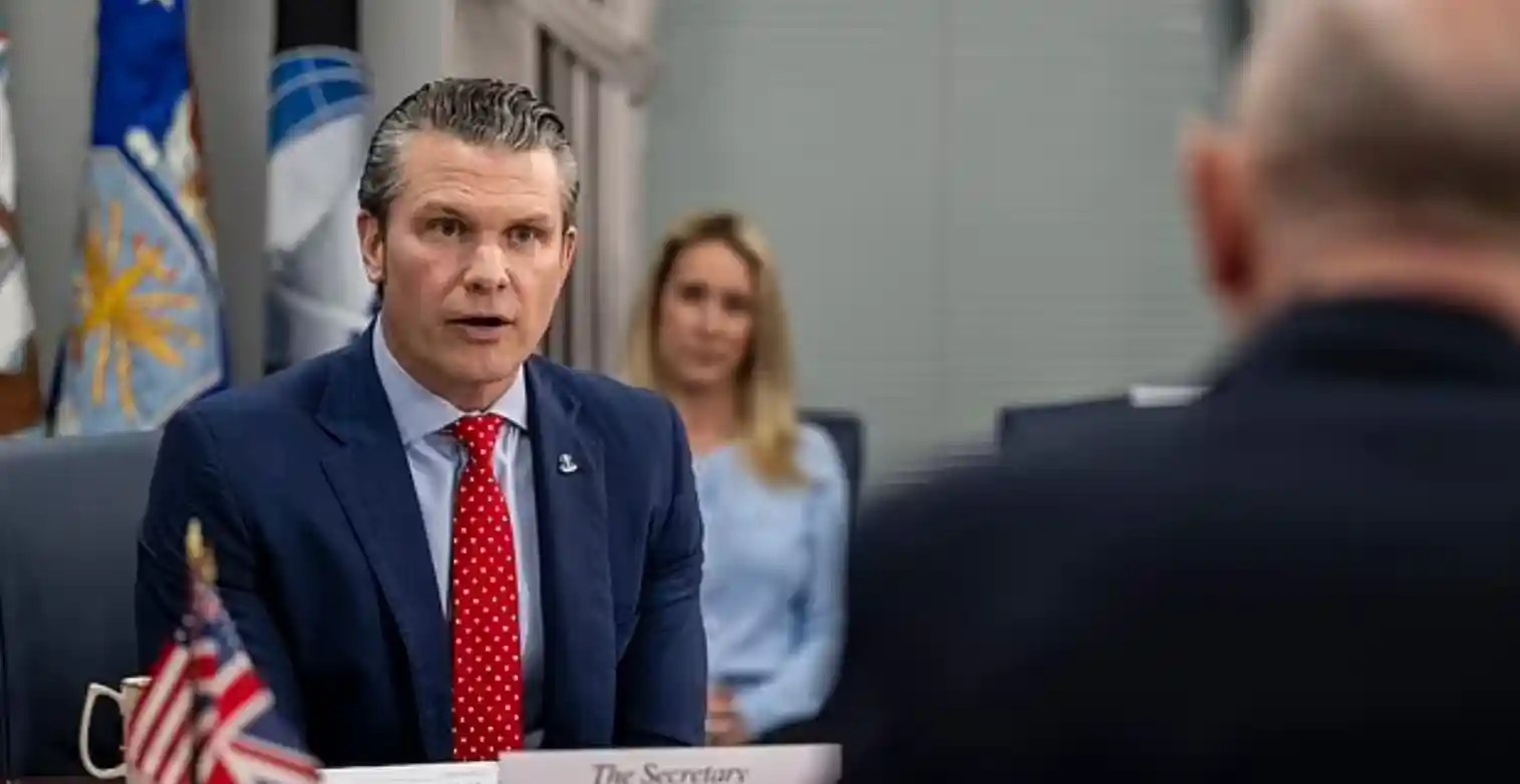 美军防长再曝丑闻：群聊风波未平，又添两宗目无法纪新证