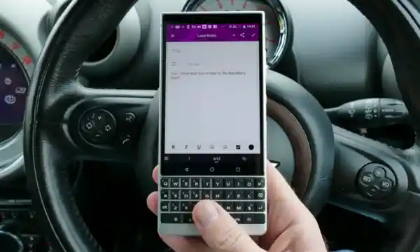 全键盘爱好者的福音？黑莓新机即将回归，搭载AI加持安卓15！