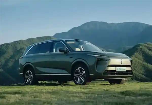 元戎启行CEO周光：特斯拉FSD已领先国内高阶智驾一个时代