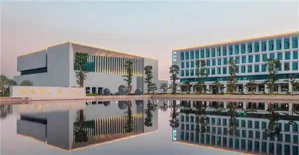 曹德旺力推福耀科技大学：培育中国科学精英！