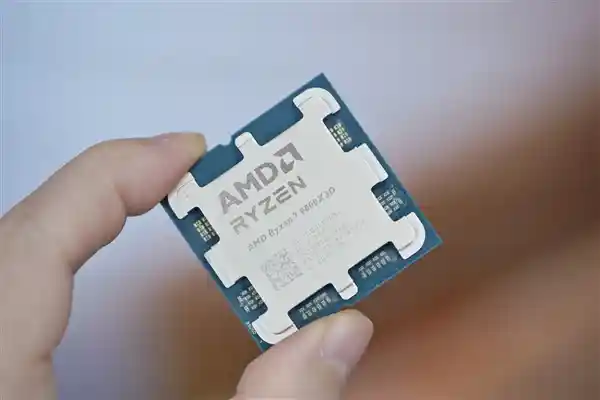 《AMD强势回归！Q1中国市场占有率直逼50%》