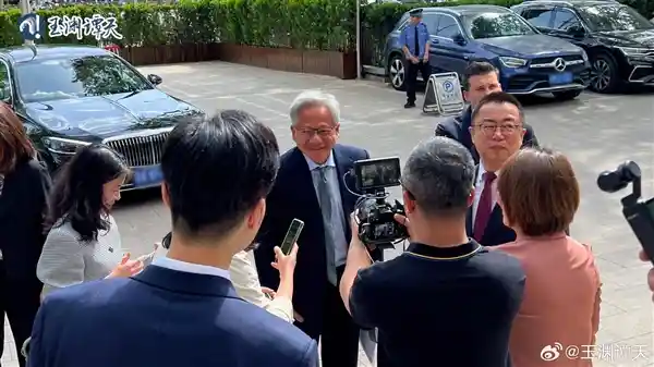 黄仁勋再度抵京！英伟达深耕中国市场合作不动摇