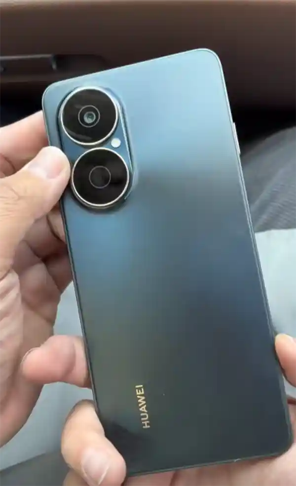 《华为畅享80真机曝光！四款潮流配色亮相，无5G加持却亮点满满》