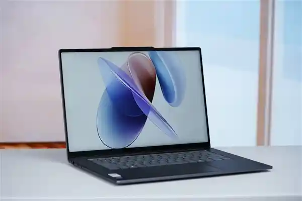 全球PC出货量飙升6.7%：联想一骑绝尘，华为何时突围Others？