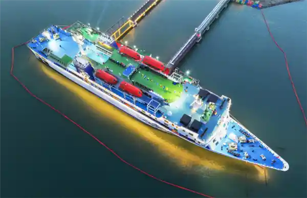 《海上移动度假村！全国首个船式靠岸休闲旅游项目震撼启航》