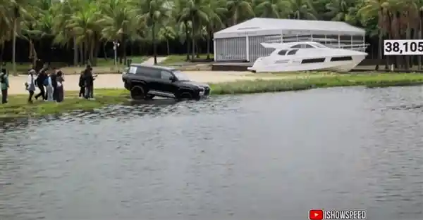 【极限体验！甲亢哥深圳直播探秘比亚迪仰望U8水下奇遇】