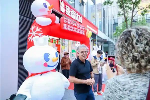 蜜雪冰城南美首秀！海外5000+门店版图再扩，拉美市场掀起甜蜜风暴