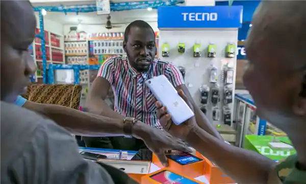 非洲手机霸主陨落：昔日王者为何一夜崩塌？