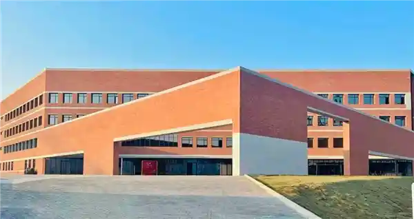 刘强东母校捐建京东群学楼正式启用，创纪录捐赠书写感恩新篇章