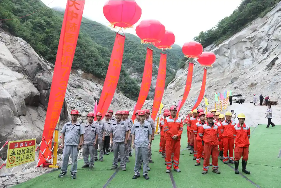 驭龙术交超预期答卷 大中矿业铁锂富矿加持 第二增长曲线加速成型