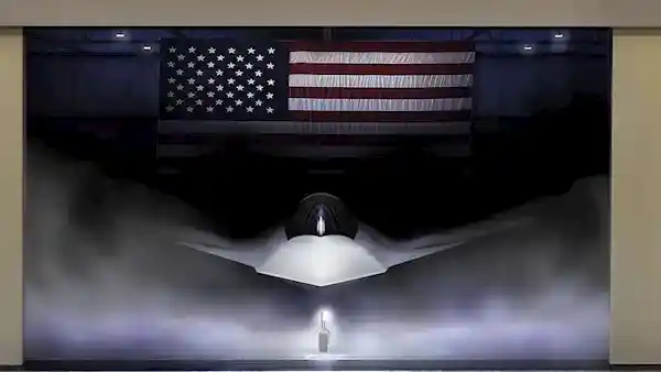 美国自称全球首架六代机性能遭质疑：专家直言难以实现，只为哄特朗普开心？