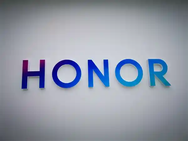 荣耀回应上市时机：静待东风，打造双赢新格局