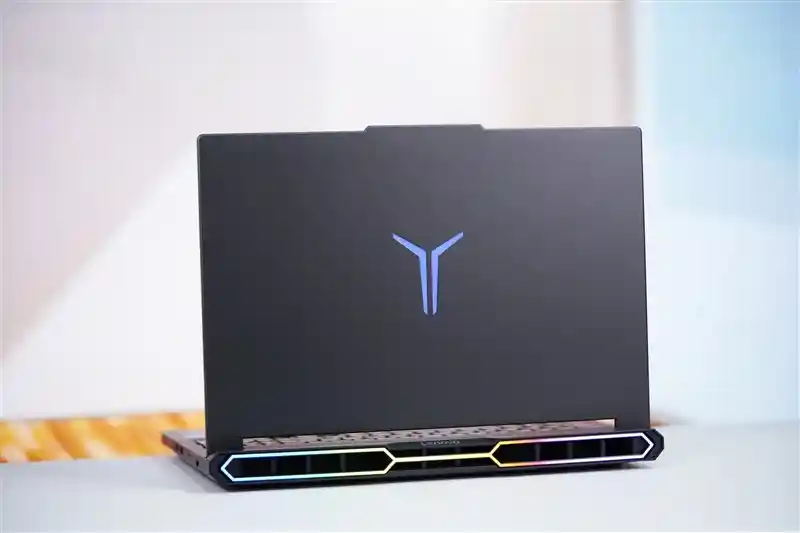 酷睿Ultra 9 275 HX大战i9-14900HX！联想拯救者Y9000P 2025至尊版实测：Arrow Lake登顶笔记本处理器巅峰