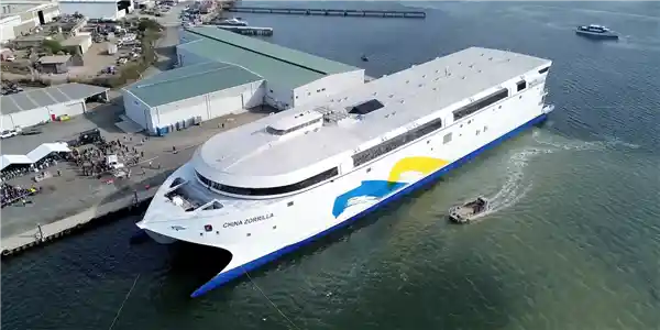 全球首艘250吨级纯电巨轮澳洲下水，刷新航运绿色纪录