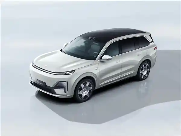 《深蓝CEO就车机广告致歉 用户不满升级：法律人士详解广告背后的合规雷区》