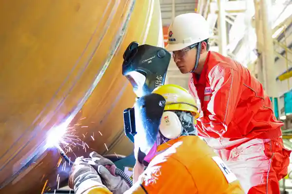 青春绽放煤海匠心，技能点亮科技未来——走近那些用双手书写奇迹的青年工匠