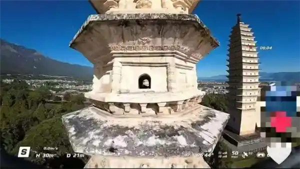 《无人机擅闯大理千年古塔酿事故，景区发声：追责到底！》