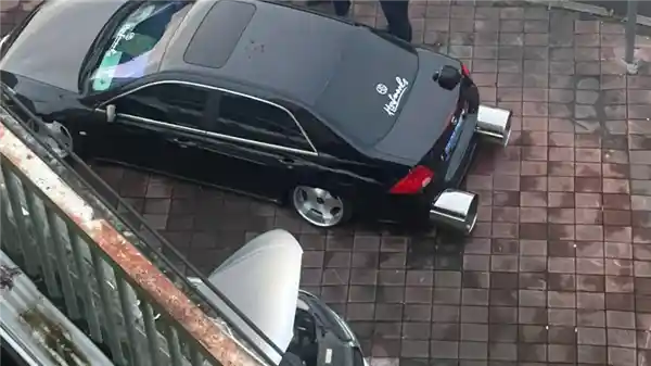 《2025年：暴雨中驶过的改装狂人——宝骏悦也大脚车再掀热议》