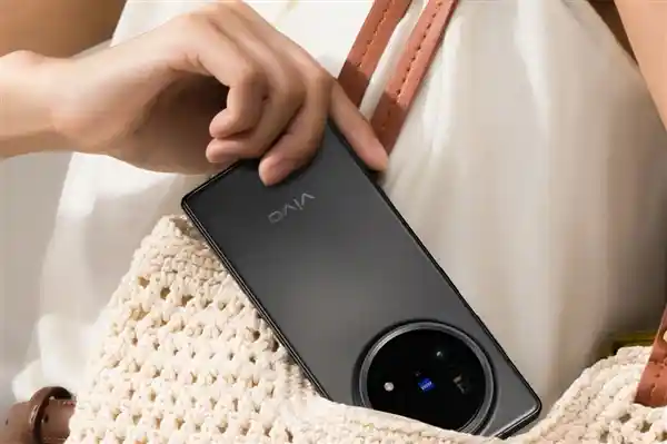 vivo X Fold5震撼登场：6999元起，果粉专属折叠屏新标杆