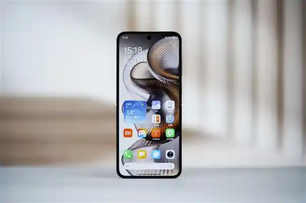 满配旗舰小折叠！小米MIX Flip 2震撼登场图赏