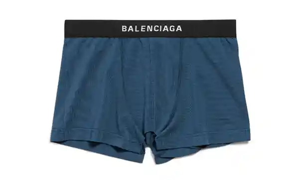 巴黎世家女款半身裙爆红缺货：4500元的男士内裤时尚还是翻车？