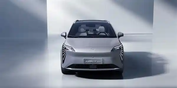 [全新AION Y Plus震撼登场，9.98万开启潮流新篇章！]