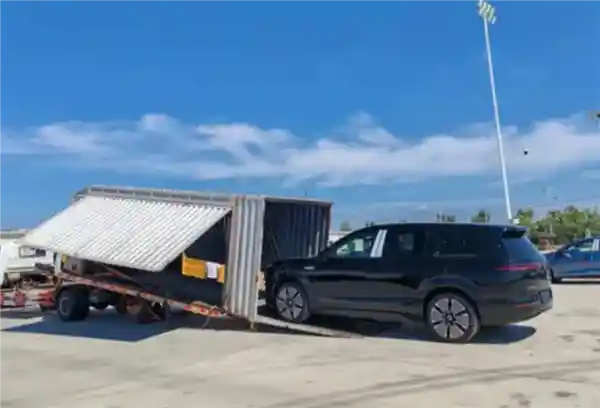 腾势N8L实车曝光：40万级插混大型SUV引领新潮流