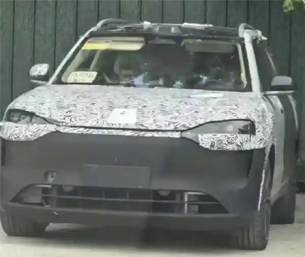 问界M7首推纯电版！谍照曝光设计媲美大哥M9